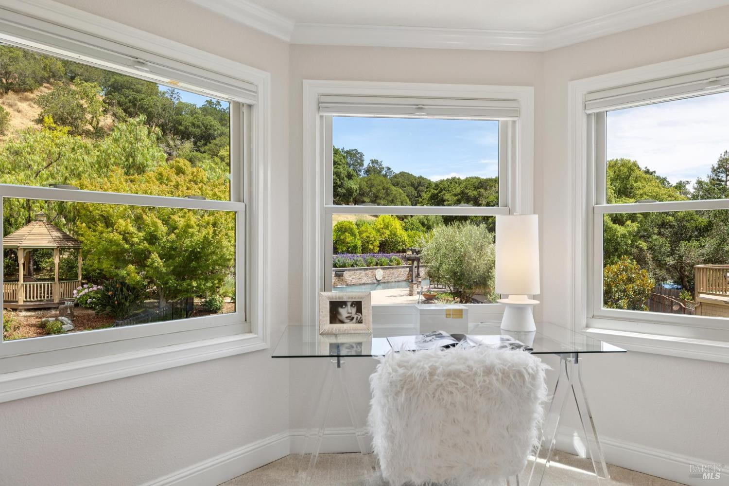 Detail Gallery Image 33 of 77 For 172 Pacheco Ave, Novato,  CA 94947 - 6 Beds | 6/1 Baths