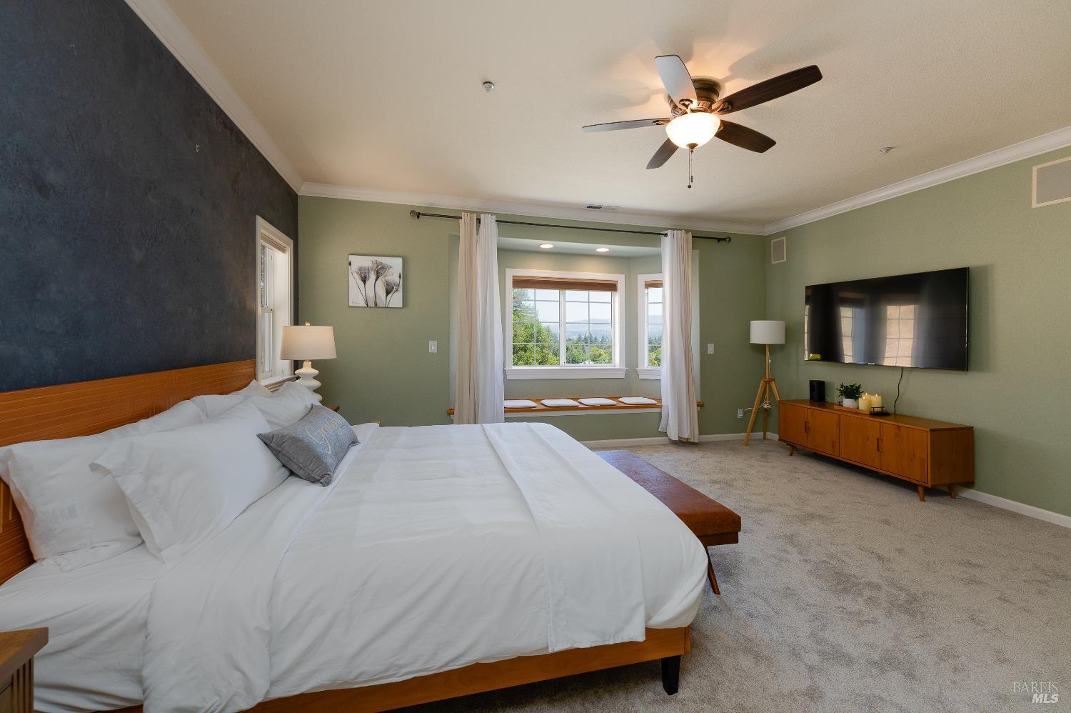 Detail Gallery Image 25 of 40 For 1247 Myszka Pl, Ukiah,  CA 95482 - 4 Beds | 2/1 Baths