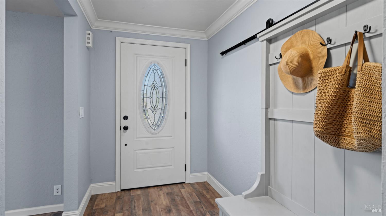 Detail Gallery Image 6 of 67 For 191 Bel Air Dr, Vacaville,  CA 95687 - 5 Beds | 2/1 Baths