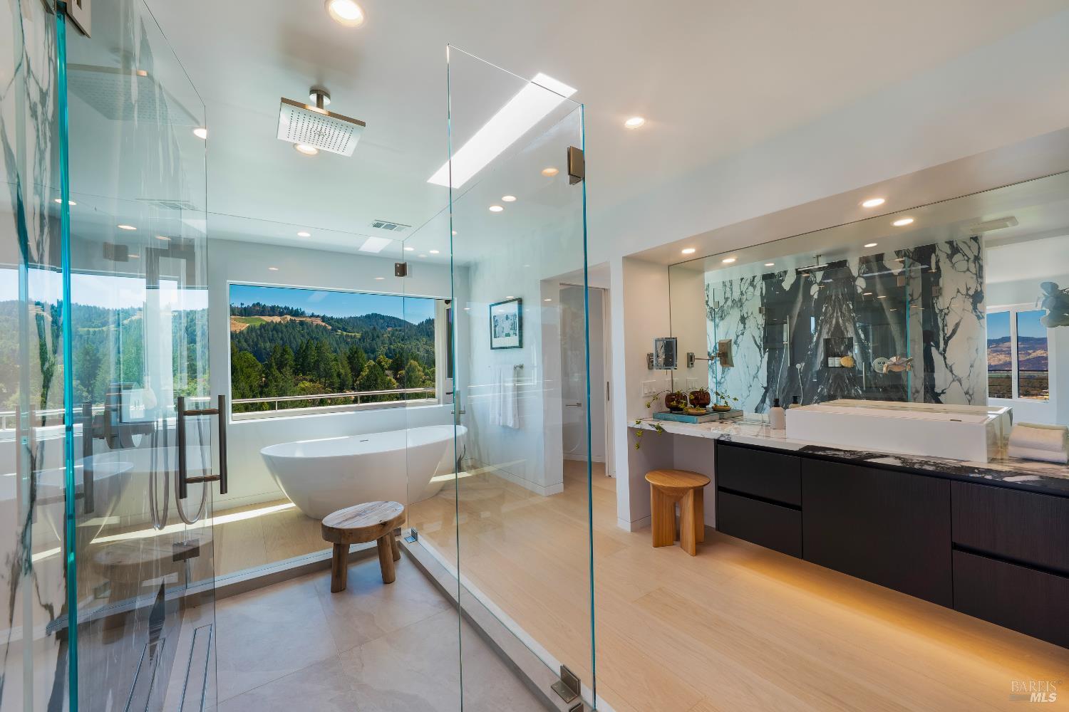 Detail Gallery Image 23 of 48 For 375 Kortum Canyon Rd, Calistoga,  CA 94515 - 4 Beds | 4/2 Baths