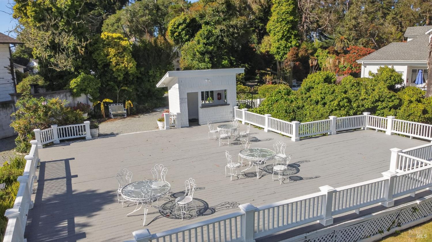 Detail Gallery Image 8 of 46 For 620 El Salto Dr, Capitola,  CA 95010 - 14 Beds | 11/1 Baths