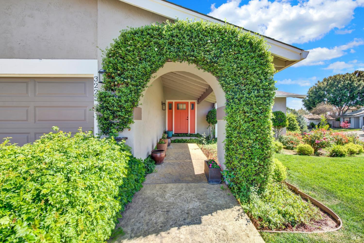 Detail Gallery Image 14 of 91 For 3225 W Pelham Ct, Fairfield,  CA 94534 - 3 Beds | 2 Baths