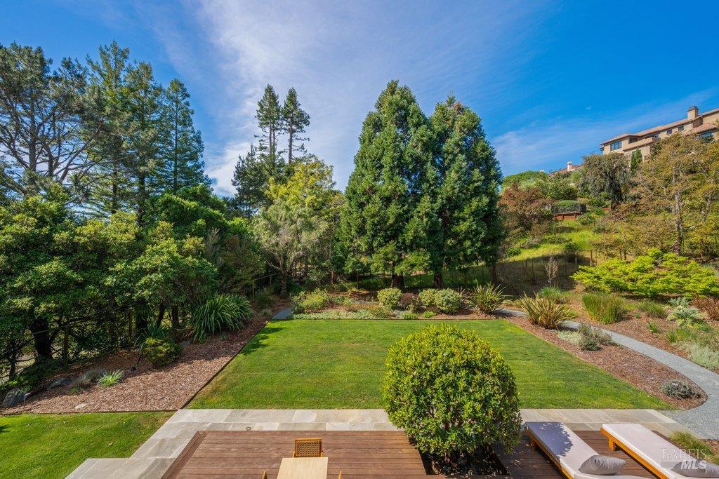 Detail Gallery Image 76 of 89 For 103 Reed Ranch Rd, Tiburon,  CA 94920 - 5 Beds | 4 Baths