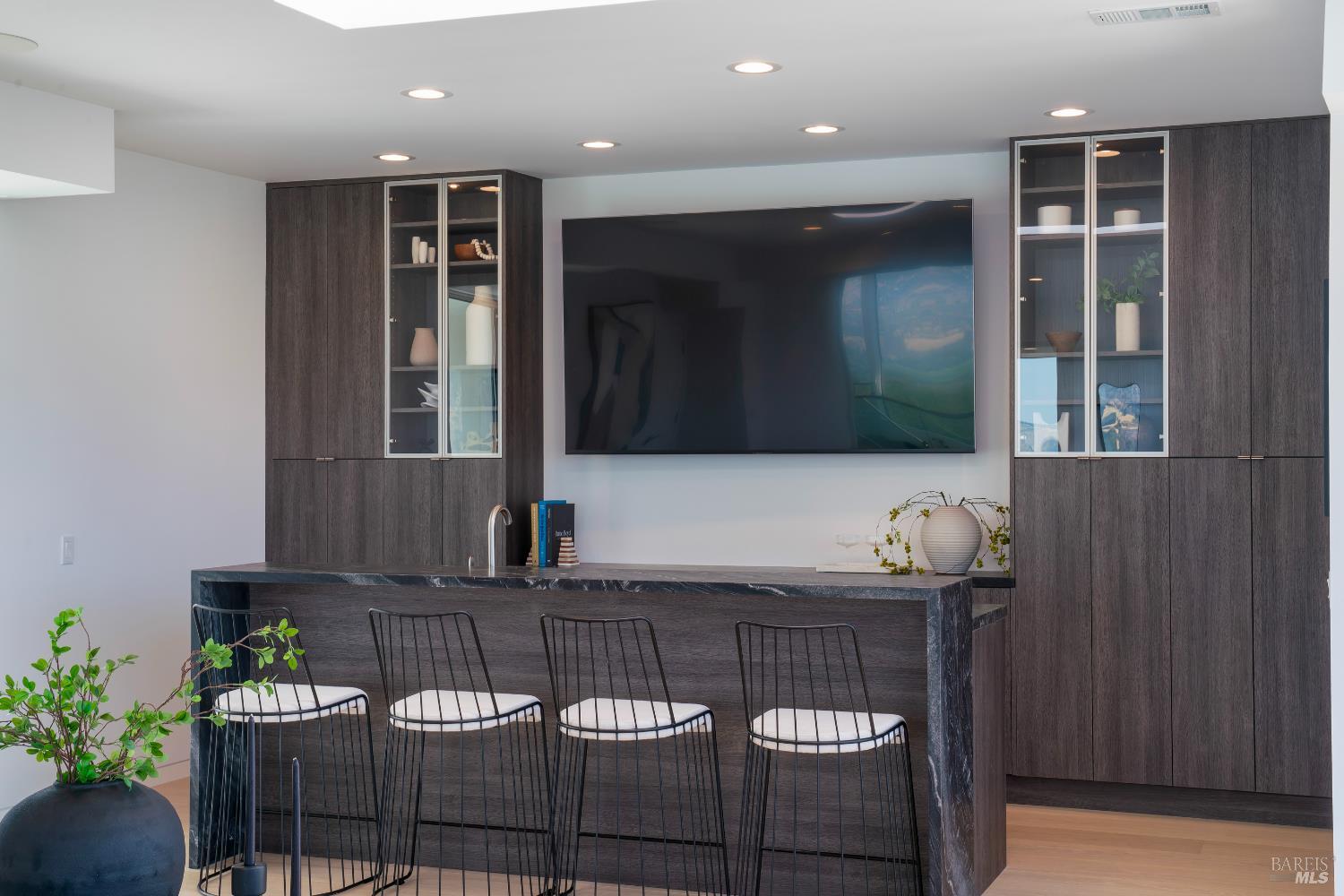 Detail Gallery Image 32 of 48 For 375 Kortum Canyon Rd, Calistoga,  CA 94515 - 4 Beds | 4/2 Baths