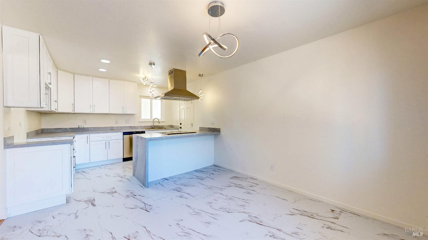 Detail Gallery Image 16 of 73 For 2257 Yucca St, Santa Rosa,  CA 95405 - 3 Beds | 2 Baths