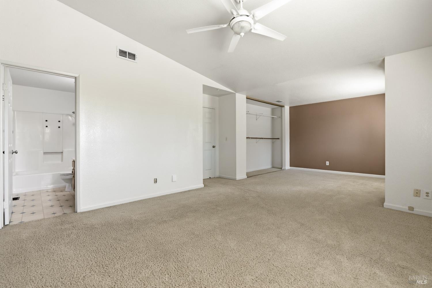 Detail Gallery Image 16 of 51 For 131 Cambridge Dr, Vacaville,  CA 95687 - 3 Beds | 2/1 Baths