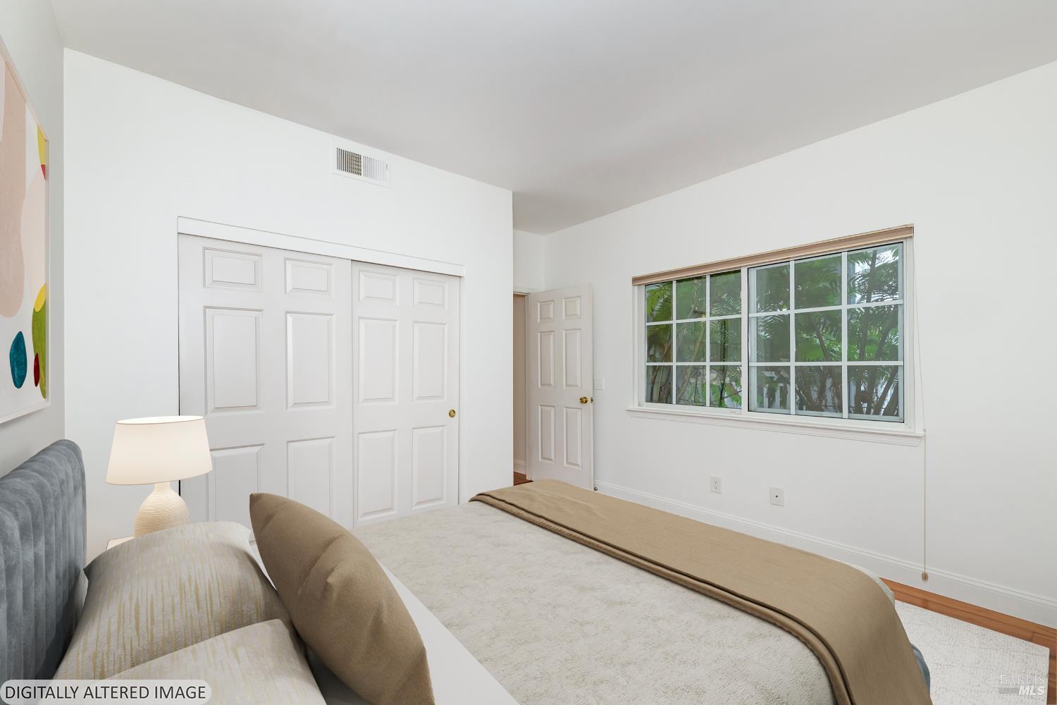Detail Gallery Image 13 of 34 For 8 Mariners Cir, San Rafael,  CA 94903 - 2 Beds | 2 Baths