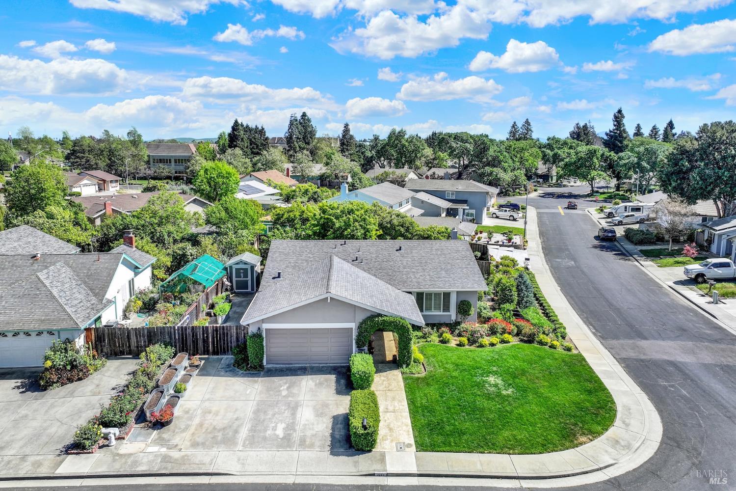 Detail Gallery Image 3 of 91 For 3225 W Pelham Ct, Fairfield,  CA 94534 - 3 Beds | 2 Baths