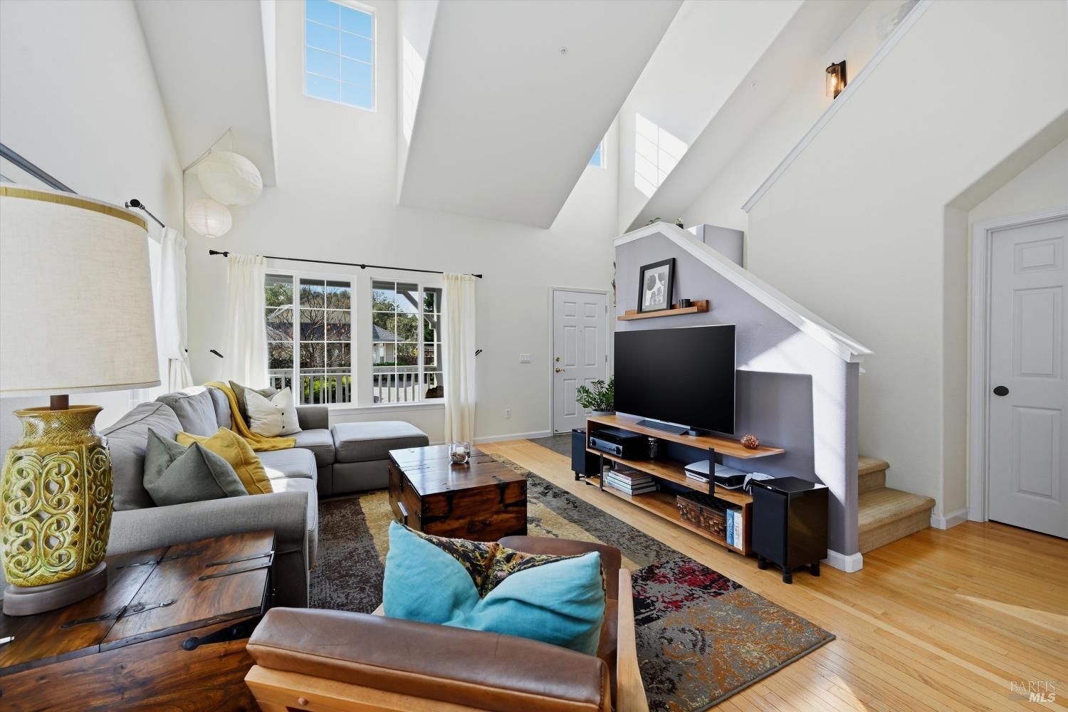 Detail Gallery Image 24 of 47 For 104 Village Oaks Ct, Healdsburg,  CA 95448 - 4 Beds | 2/1 Baths