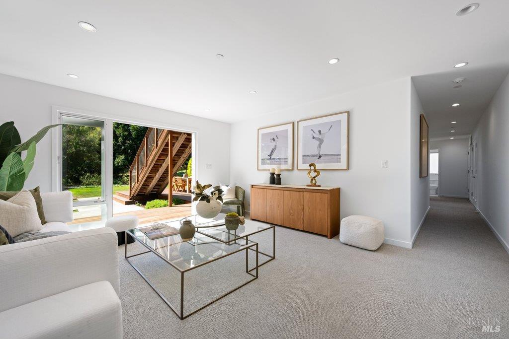 Detail Gallery Image 44 of 89 For 103 Reed Ranch Rd, Tiburon,  CA 94920 - 5 Beds | 4 Baths