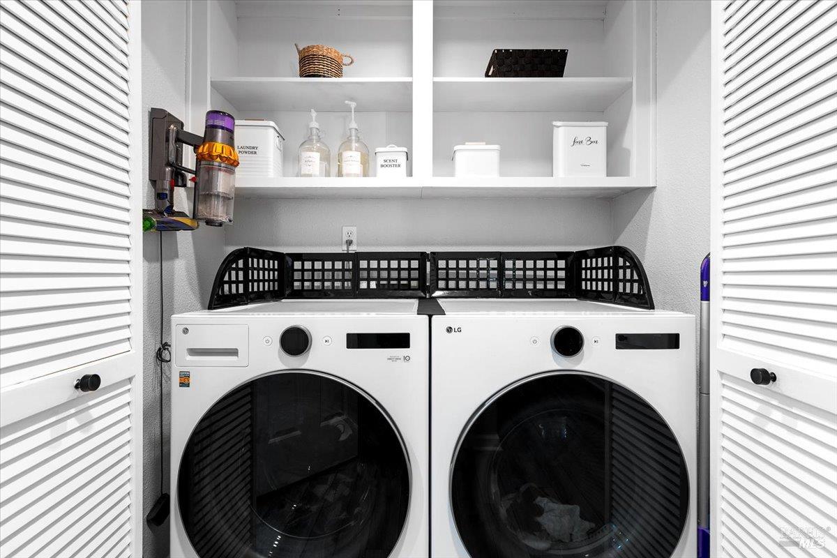 Detail Gallery Image 21 of 48 For 2070 Stonefield Ln, Santa Rosa,  CA 95403 - 2 Beds | 2/1 Baths