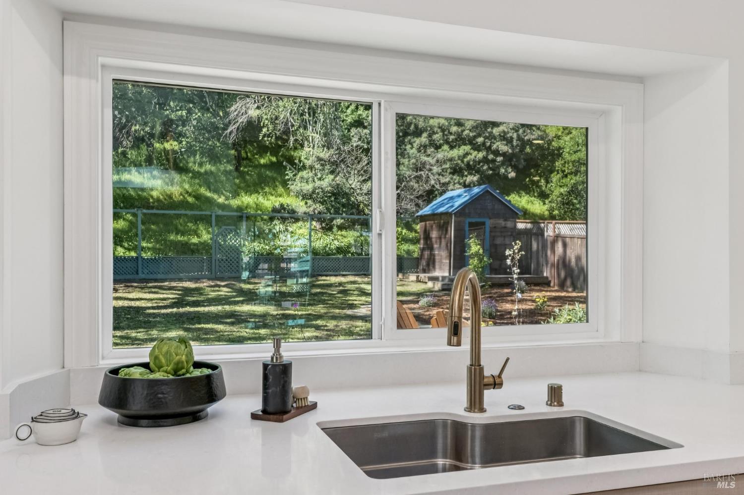 Detail Gallery Image 16 of 49 For 355 Irwin St, San Rafael,  CA 94901 - 3 Beds | 1 Baths