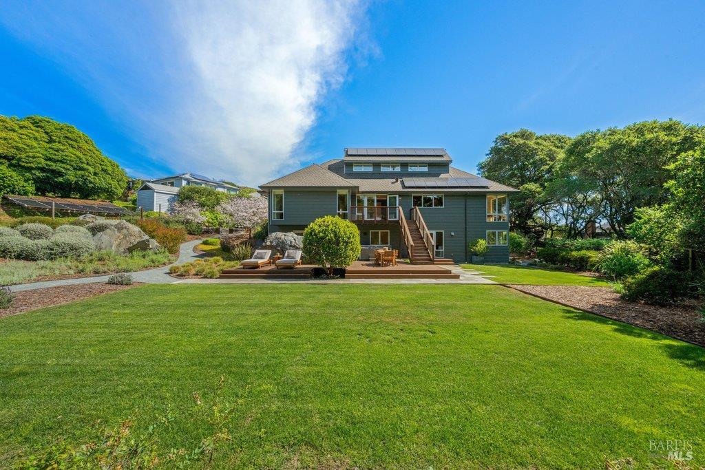 Detail Gallery Image 2 of 89 For 103 Reed Ranch Rd, Tiburon,  CA 94920 - 5 Beds | 4 Baths