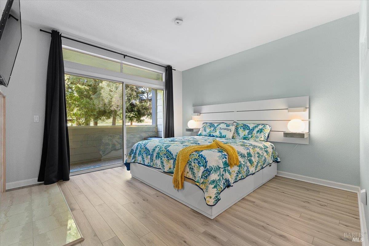 Detail Gallery Image 24 of 48 For 2070 Stonefield Ln, Santa Rosa,  CA 95403 - 2 Beds | 2/1 Baths