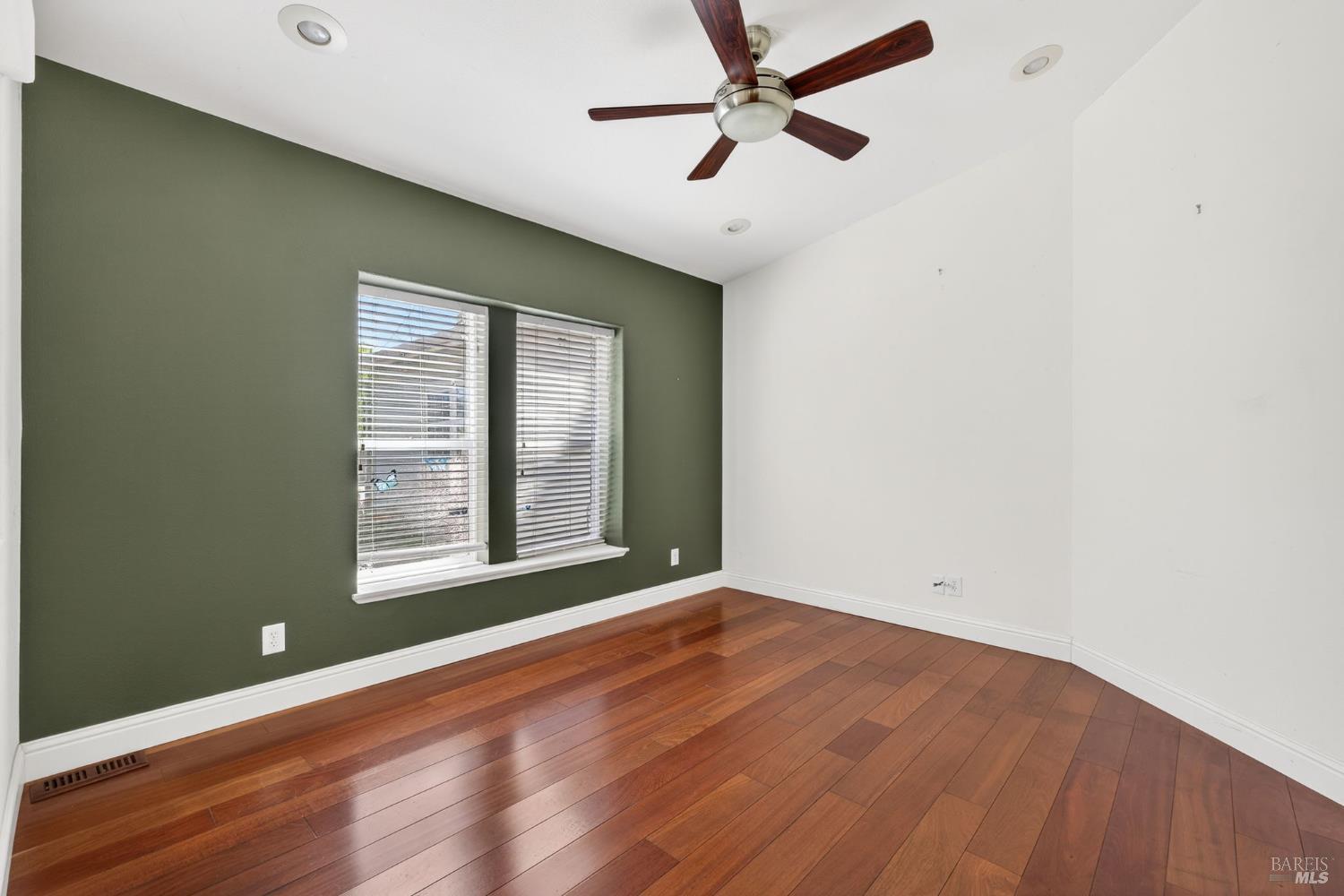 Detail Gallery Image 10 of 40 For 473 Verano Ave, Sonoma,  CA 95476 - 2 Beds | 2 Baths