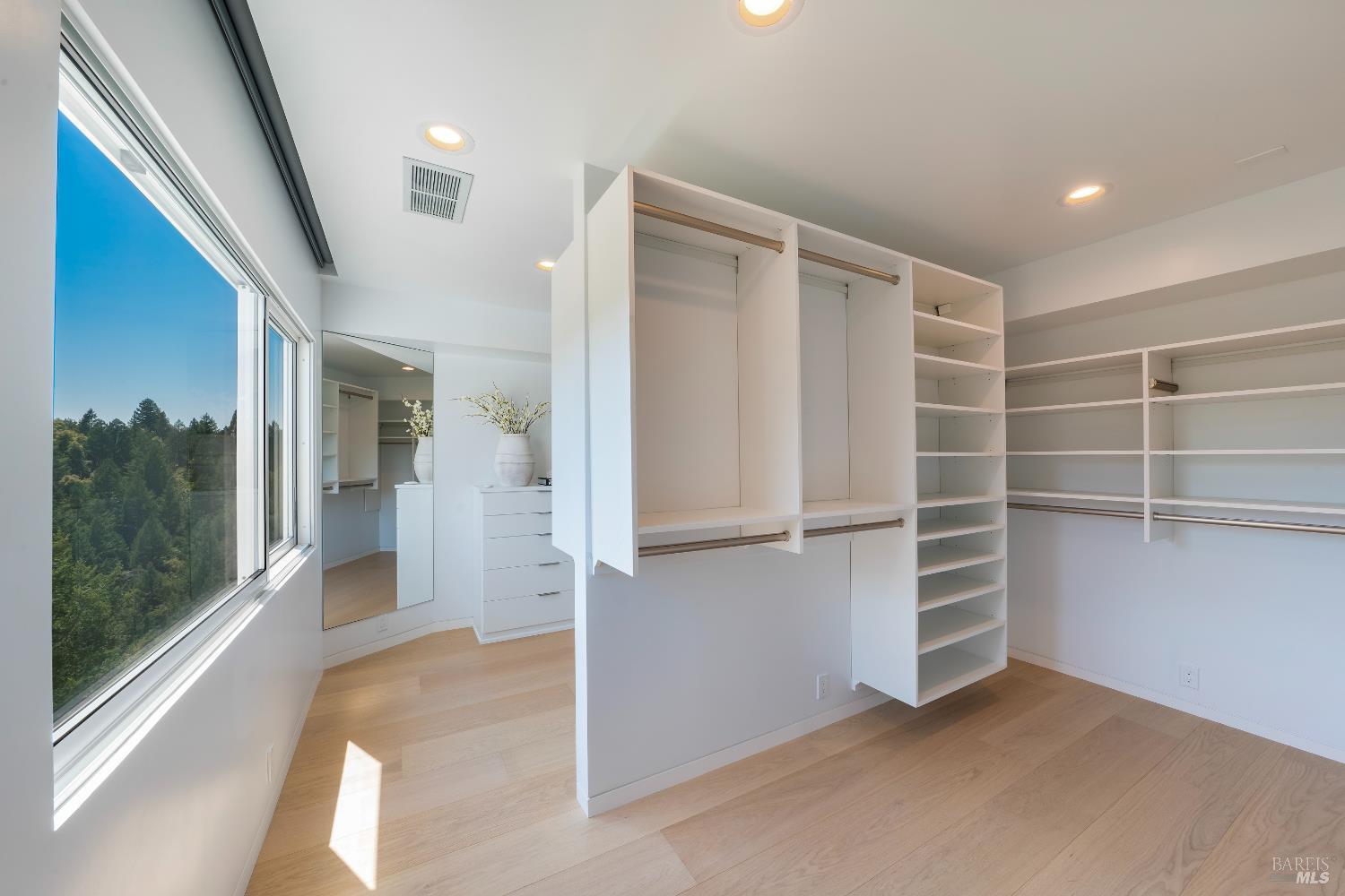 Detail Gallery Image 27 of 48 For 375 Kortum Canyon Rd, Calistoga,  CA 94515 - 4 Beds | 4/2 Baths