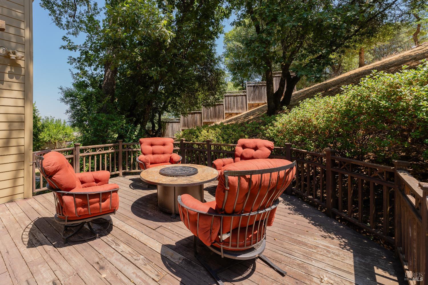 Detail Gallery Image 34 of 40 For 1247 Myszka Pl, Ukiah,  CA 95482 - 4 Beds | 2/1 Baths