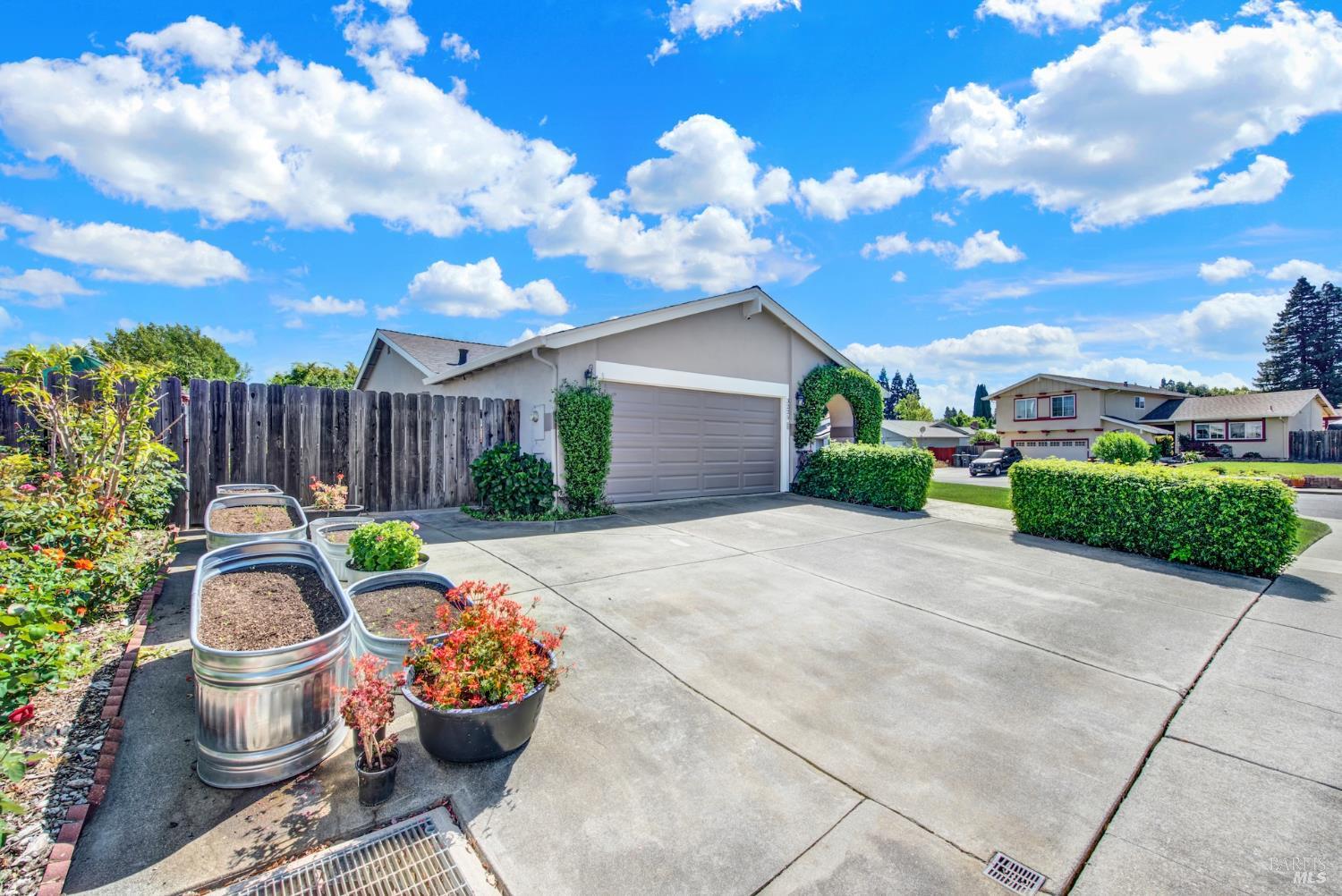 Detail Gallery Image 7 of 91 For 3225 W Pelham Ct, Fairfield,  CA 94534 - 3 Beds | 2 Baths