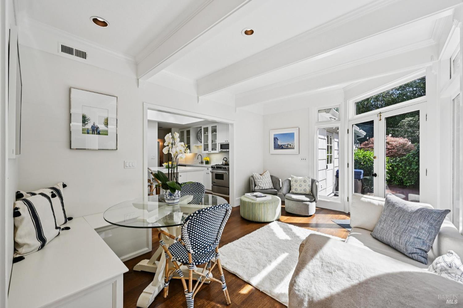 Detail Gallery Image 14 of 56 For 161 Lagunitas Rd, Ross,  CA 94957 - 4 Beds | 3 Baths