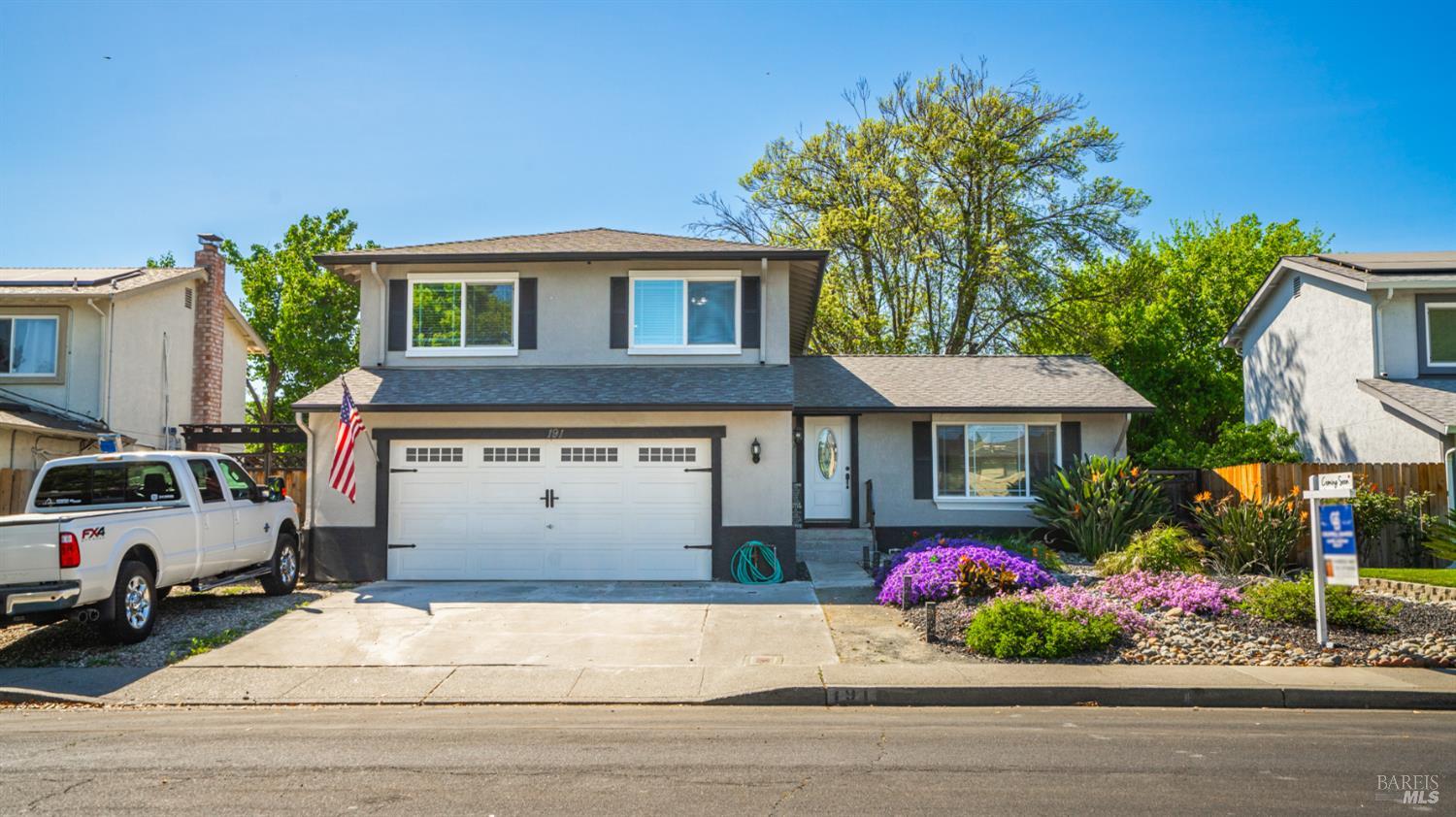 Detail Gallery Image 3 of 67 For 191 Bel Air Dr, Vacaville,  CA 95687 - 5 Beds | 2/1 Baths