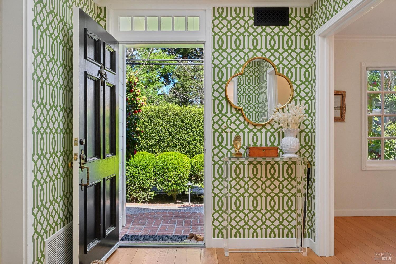 Detail Gallery Image 2 of 56 For 161 Lagunitas Rd, Ross,  CA 94957 - 4 Beds | 3 Baths