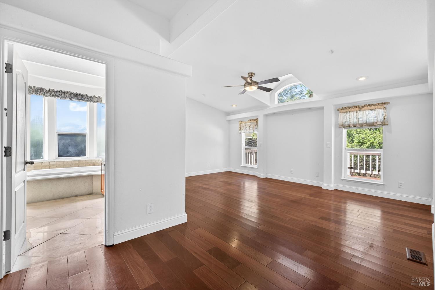 Detail Gallery Image 18 of 40 For 473 Verano Ave, Sonoma,  CA 95476 - 2 Beds | 2 Baths