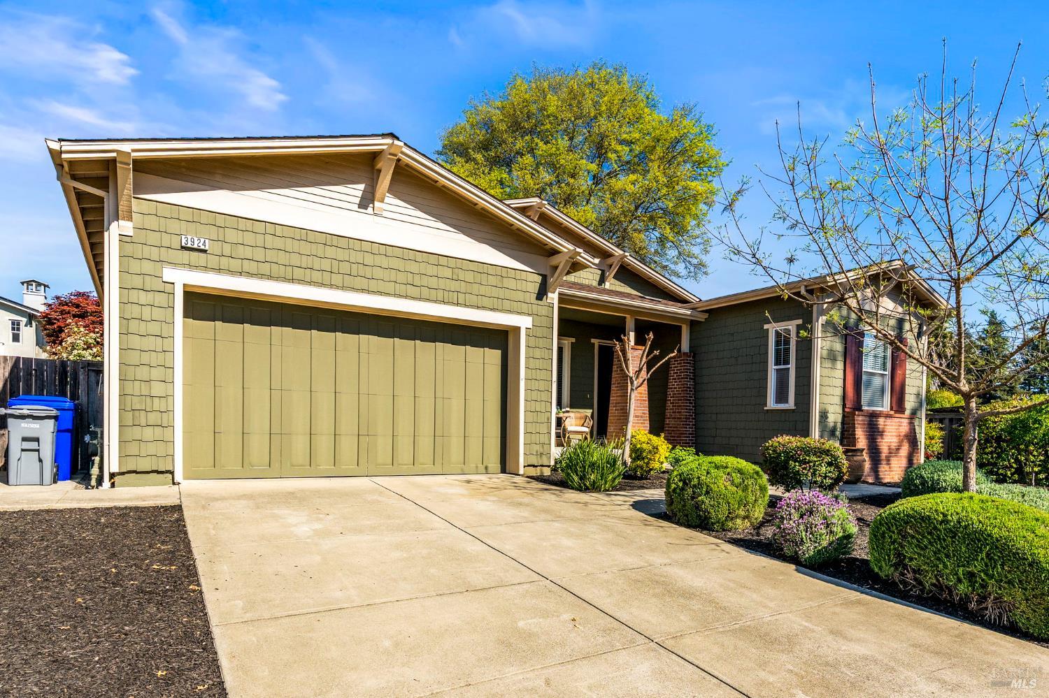 Detail Gallery Image 2 of 53 For 3924 Jefferson St, Napa,  CA 94558 - 3 Beds | 2 Baths