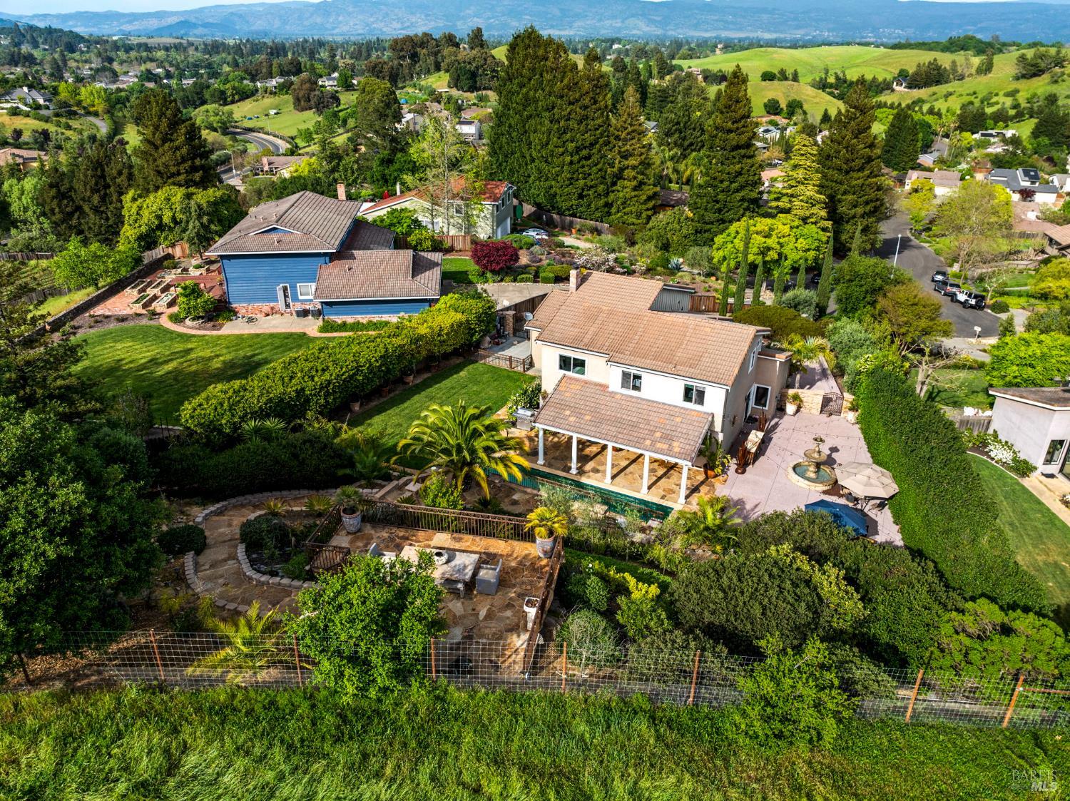 Detail Gallery Image 46 of 78 For 3207 Swiss Ct, Napa,  CA 94558 - 4 Beds | 2/1 Baths