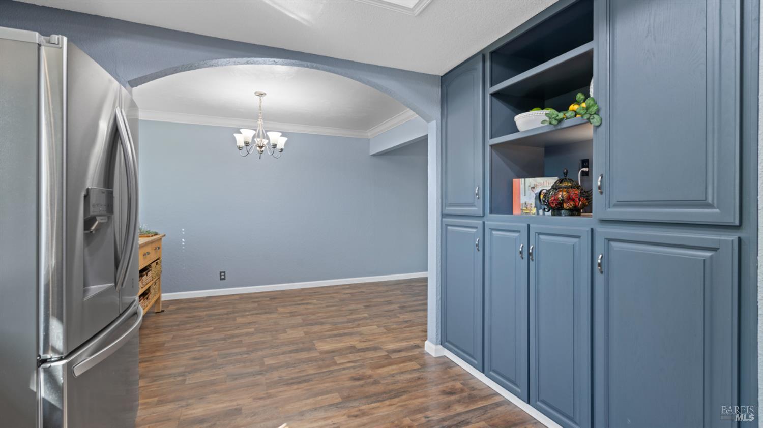 Detail Gallery Image 16 of 67 For 191 Bel Air Dr, Vacaville,  CA 95687 - 5 Beds | 2/1 Baths