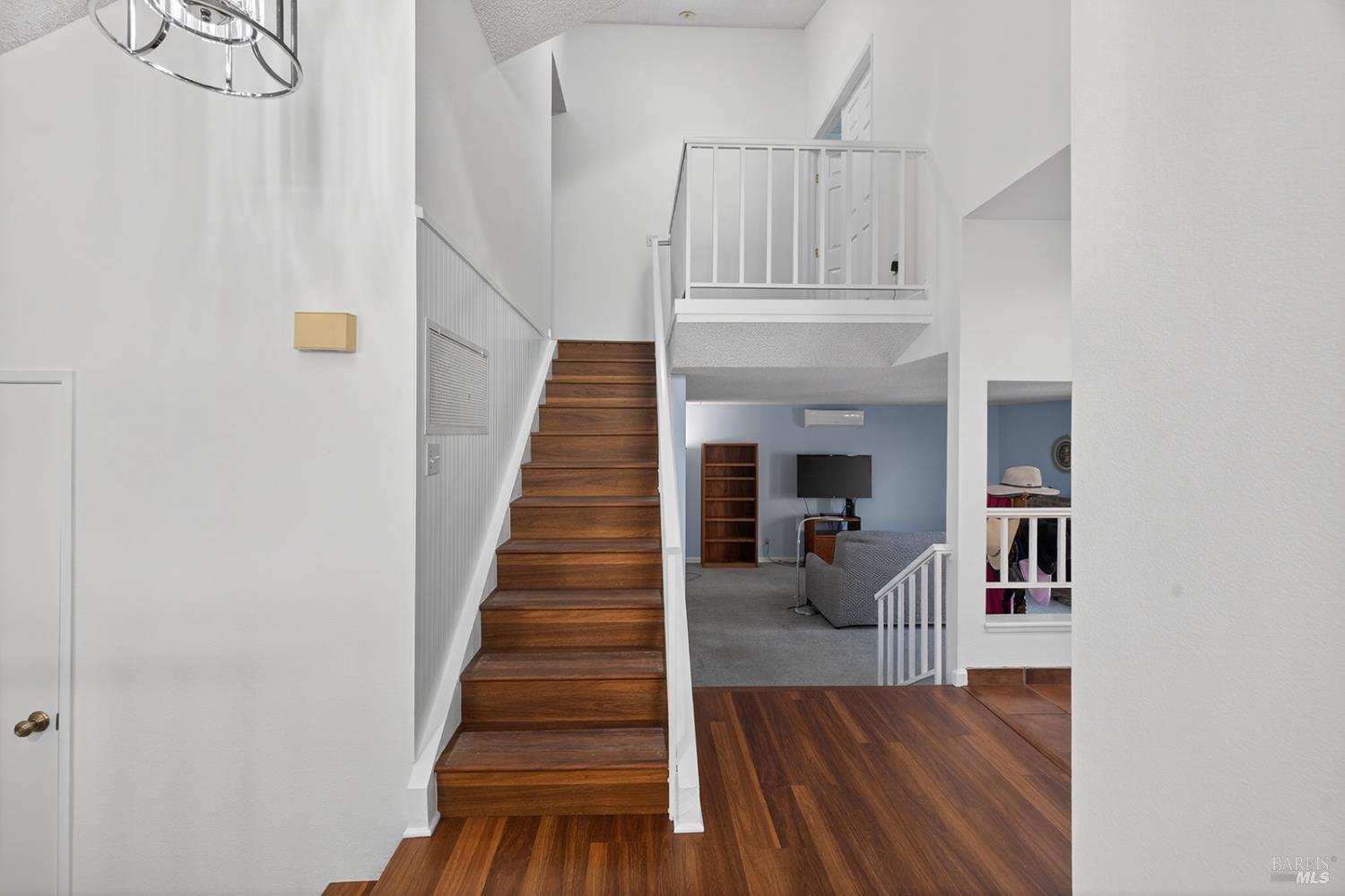 Detail Gallery Image 15 of 41 For 5410 Corbett Cir, Santa Rosa,  CA 95403 - 4 Beds | 2/1 Baths