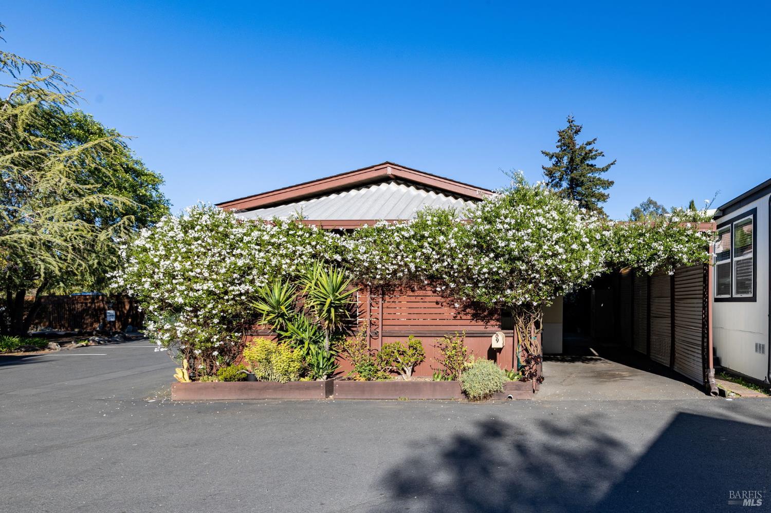 9 Ramble Creek Drive