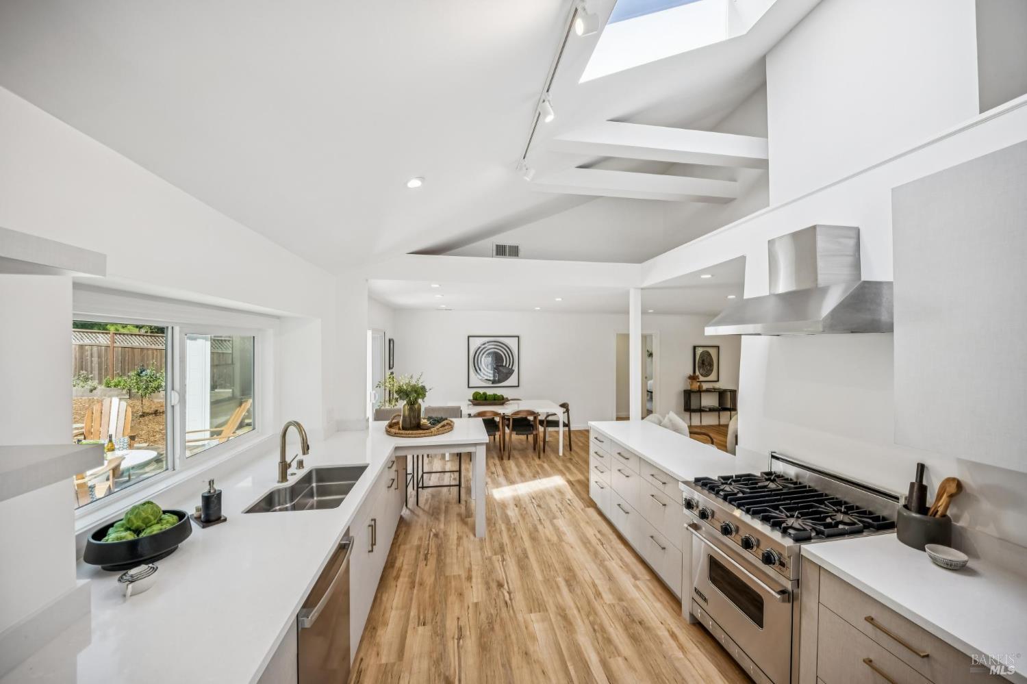 Detail Gallery Image 19 of 49 For 355 Irwin St, San Rafael,  CA 94901 - 3 Beds | 1 Baths