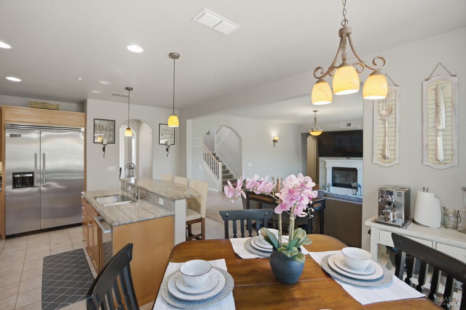 Detail Gallery Image 10 of 50 For 836 Antiquity Dr, Fairfield,  CA 94534 - 4 Beds | 3/1 Baths