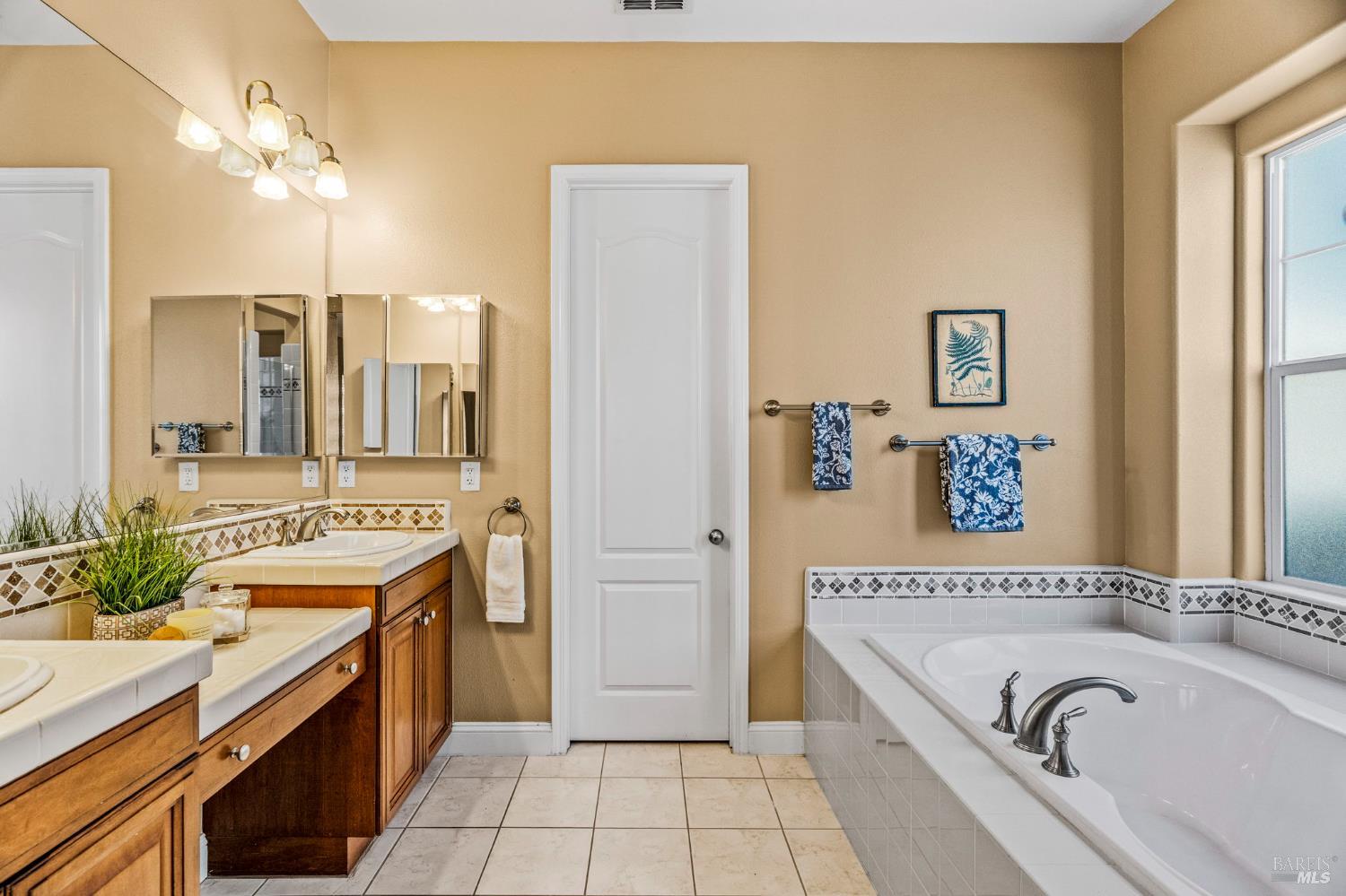 Detail Gallery Image 24 of 53 For 3924 Jefferson St, Napa,  CA 94558 - 3 Beds | 2 Baths