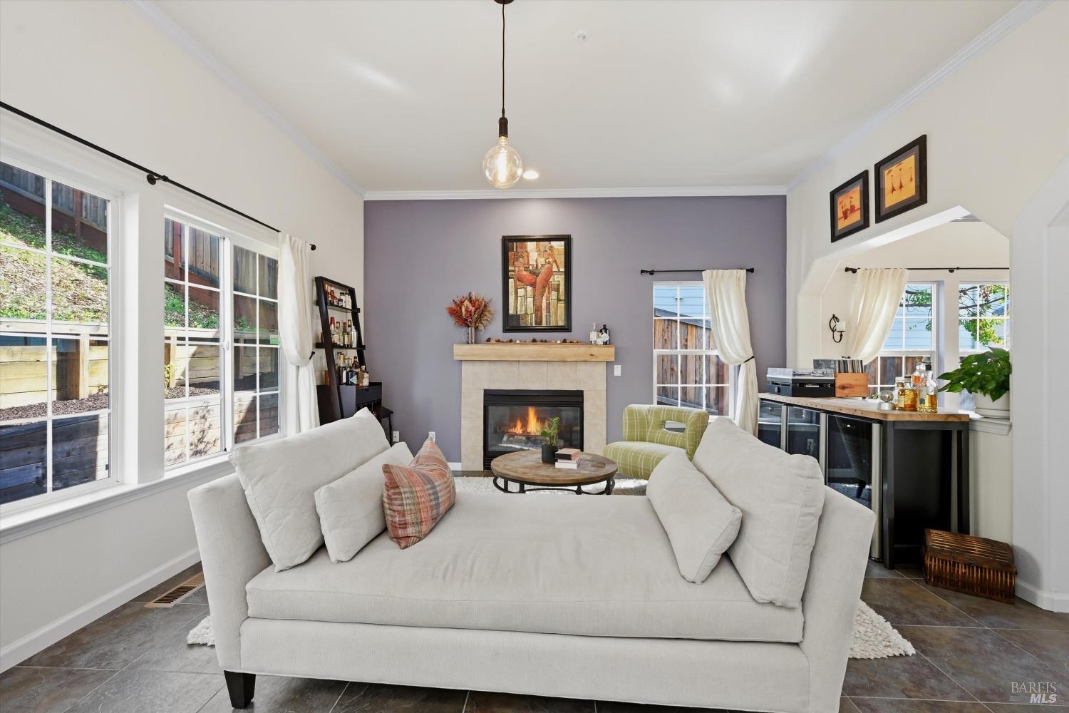 Detail Gallery Image 11 of 47 For 104 Village Oaks Ct, Healdsburg,  CA 95448 - 4 Beds | 2/1 Baths