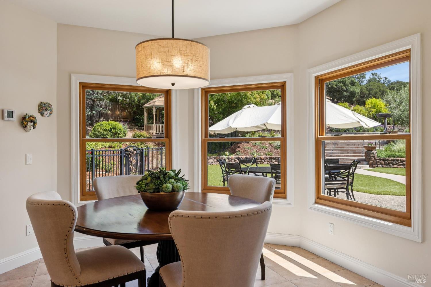 Detail Gallery Image 17 of 77 For 172 Pacheco Ave, Novato,  CA 94947 - 6 Beds | 6/1 Baths