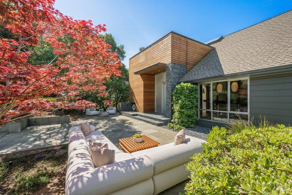 Detail Gallery Image 7 of 89 For 103 Reed Ranch Rd, Tiburon,  CA 94920 - 5 Beds | 4 Baths