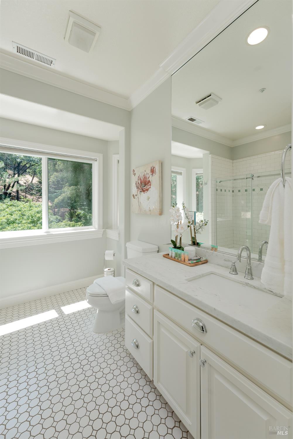 Detail Gallery Image 29 of 40 For 1247 Myszka Pl, Ukiah,  CA 95482 - 4 Beds | 2/1 Baths