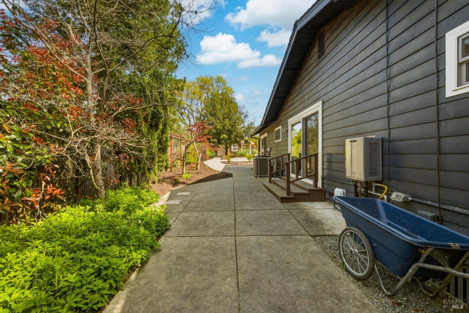 Detail Gallery Image 72 of 80 For 1038 Lorraine Dr, Napa,  CA 94558 - 4 Beds | 2 Baths