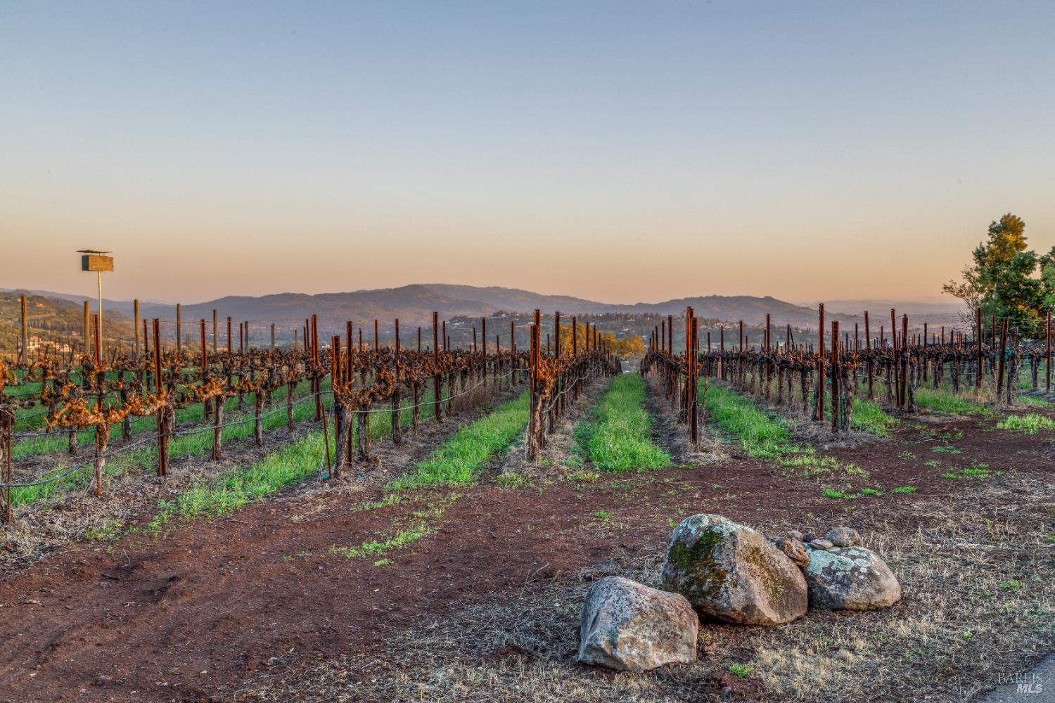 Detail Gallery Image 14 of 31 For 1960 Redwood Hill Ct, Santa Rosa,  CA 95404 - – Beds | – Baths