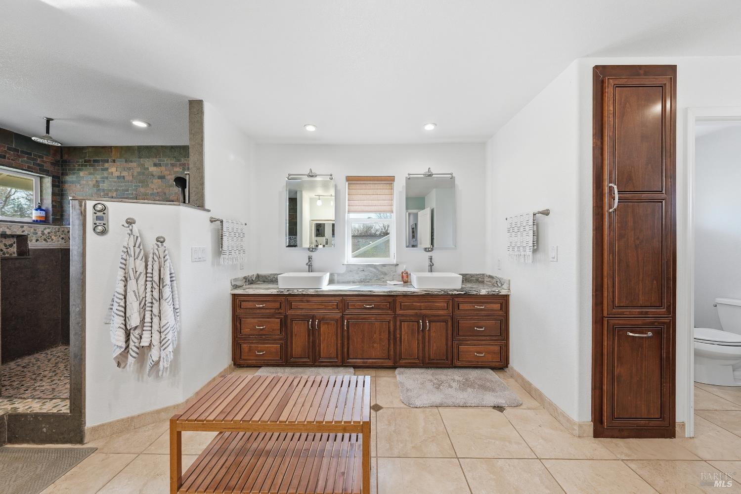 Detail Gallery Image 37 of 72 For 1050 Oak Park Way, Lakeport,  CA 95453 - 3 Beds | 2/1 Baths