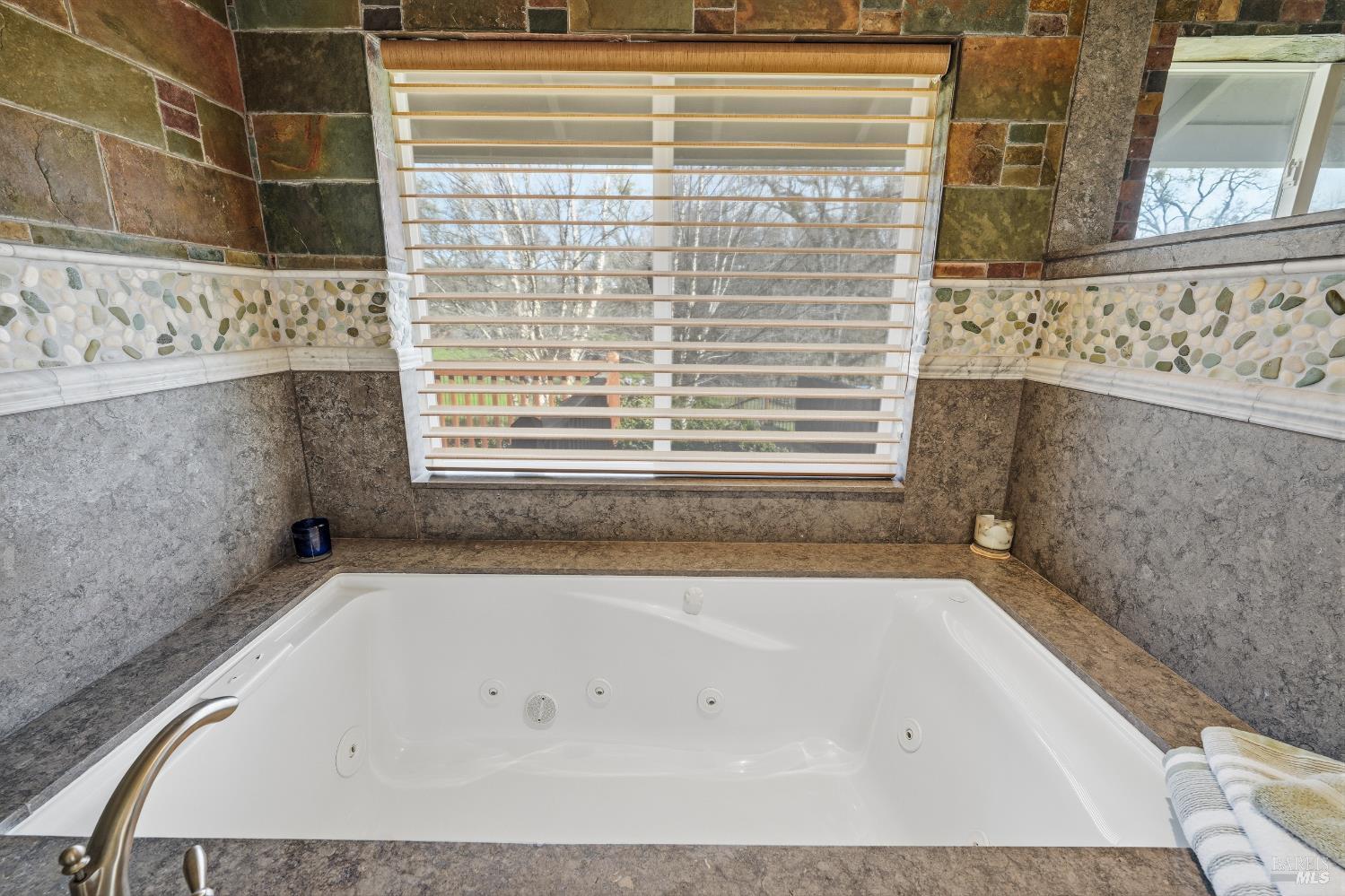 Detail Gallery Image 39 of 72 For 1050 Oak Park Way, Lakeport,  CA 95453 - 3 Beds | 2/1 Baths