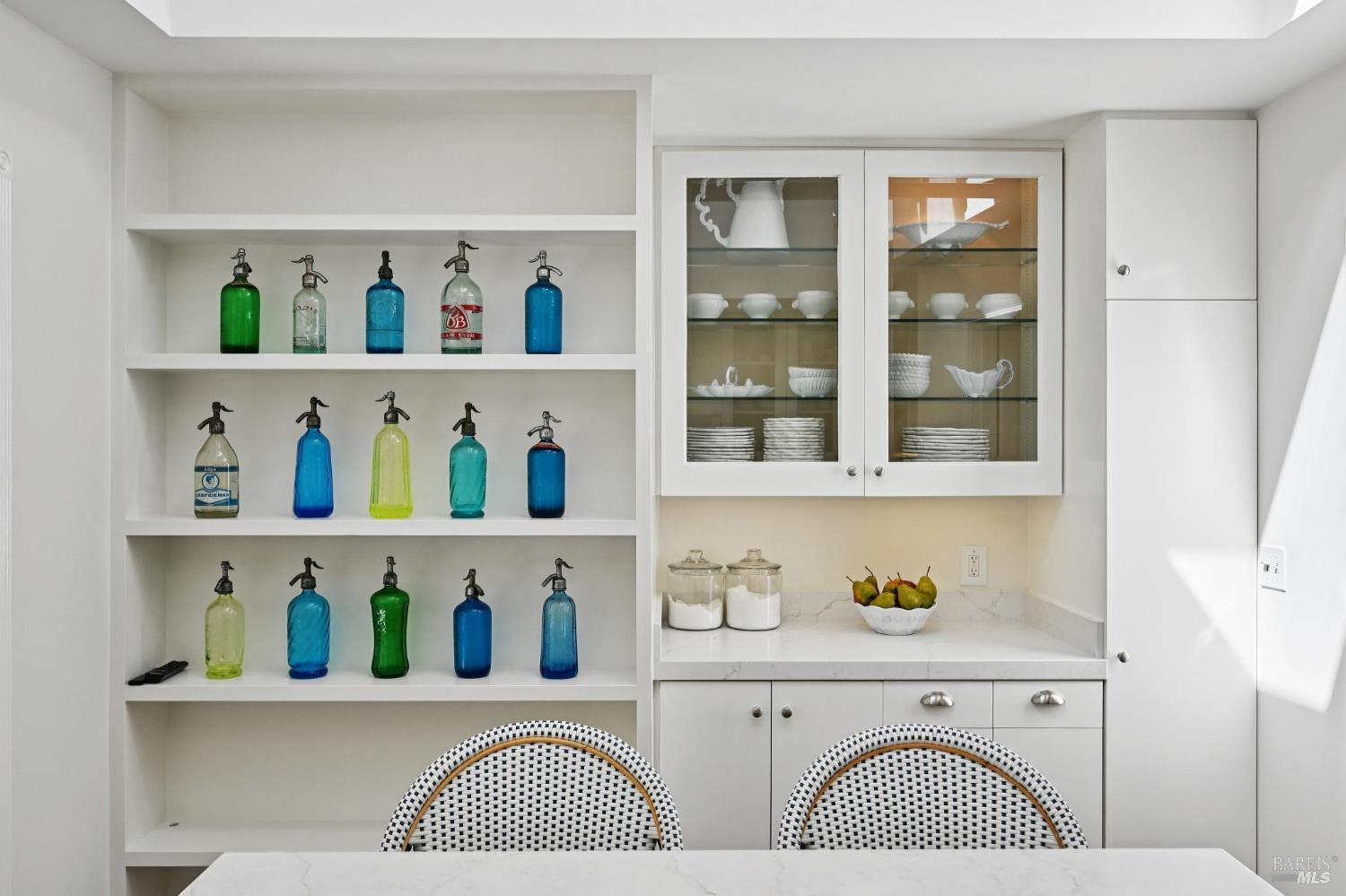 Detail Gallery Image 12 of 56 For 161 Lagunitas Rd, Ross,  CA 94957 - 4 Beds | 3 Baths