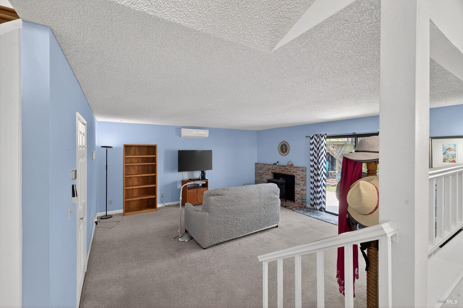 Detail Gallery Image 10 of 41 For 5410 Corbett Cir, Santa Rosa,  CA 95403 - 4 Beds | 2/1 Baths