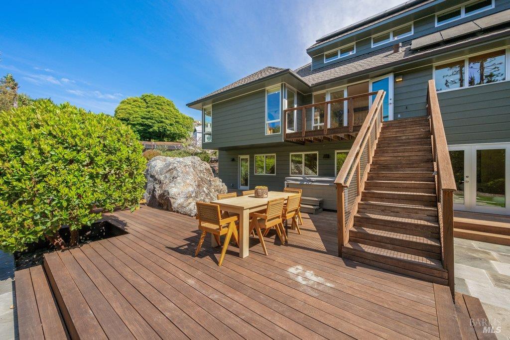 Detail Gallery Image 73 of 89 For 103 Reed Ranch Rd, Tiburon,  CA 94920 - 5 Beds | 4 Baths