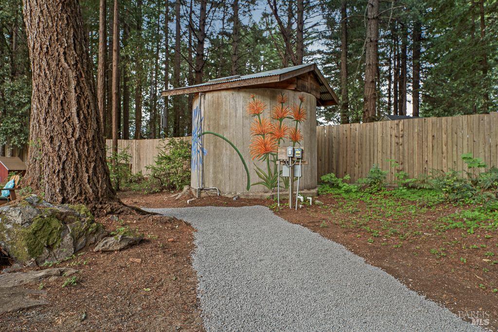 Detail Gallery Image 72 of 92 For 17600 Willow Creek Rd, Occidental,  CA 95465 - 3 Beds | 3/1 Baths