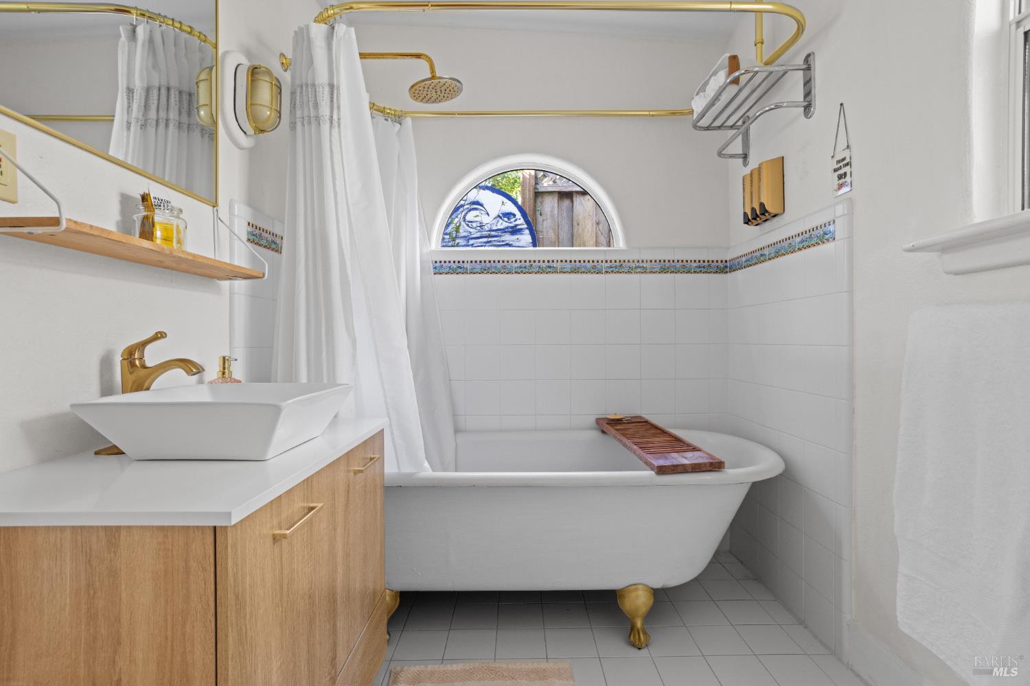 Detail Gallery Image 14 of 65 For 9500 El Camino Aly, Jenner,  CA 95450 - 2 Beds | 2 Baths