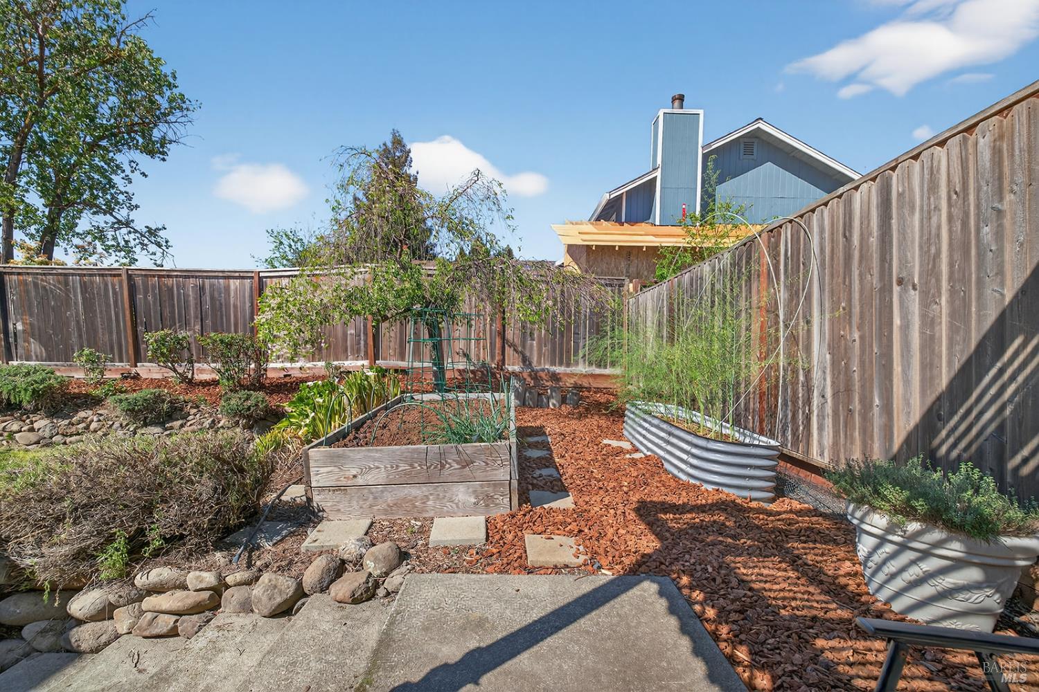 Detail Gallery Image 38 of 41 For 5410 Corbett Cir, Santa Rosa,  CA 95403 - 4 Beds | 2/1 Baths