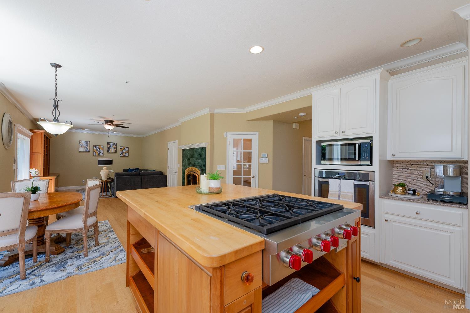 Detail Gallery Image 15 of 40 For 1247 Myszka Pl, Ukiah,  CA 95482 - 4 Beds | 2/1 Baths