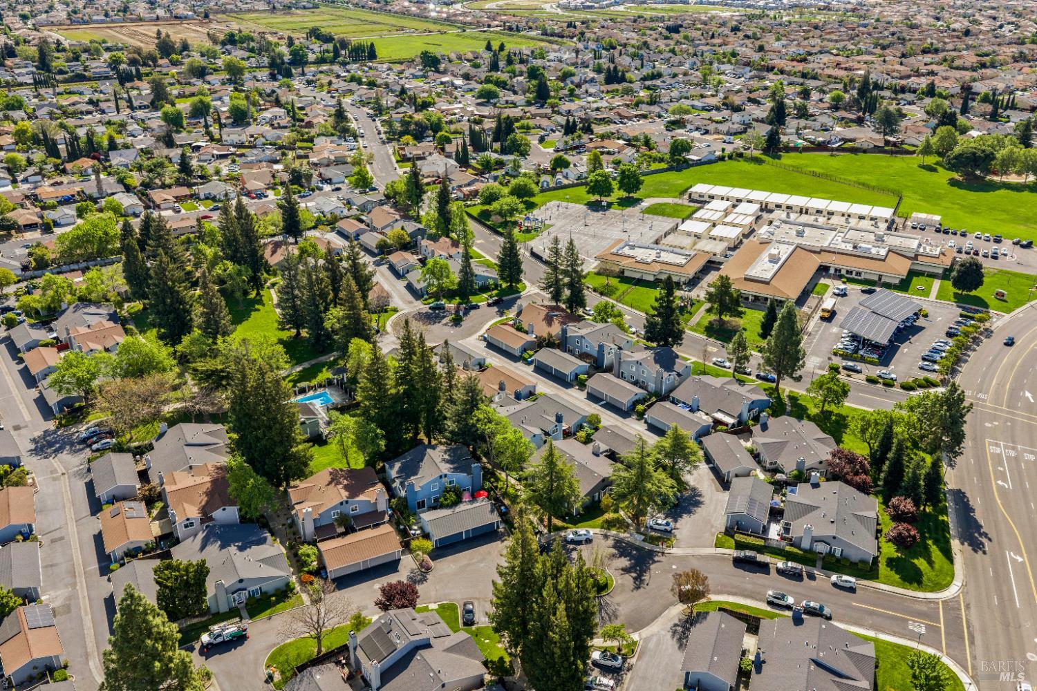 Detail Gallery Image 43 of 51 For 131 Cambridge Dr, Vacaville,  CA 95687 - 3 Beds | 2/1 Baths